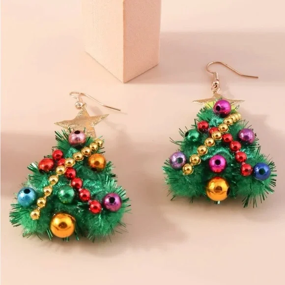 Decorated Glee🎄🎅🏼🎁✨Christmas Tree Happy Holidays Dangle Earrings - Picture 6 of 7